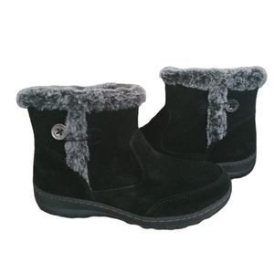 Khombu all season Boots Size 8